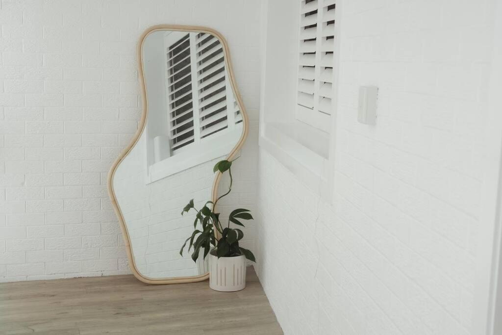 Silver Linings - Hosted By Burleigh Letting Apartment